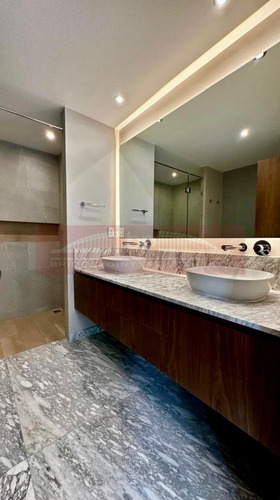 Casa En Venta En Av. Explanada, Lomas De Chapultepec, Miguel Hidalgo, Cdmx.