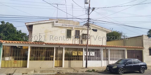  Mm&ne/ Amplia Casa Tipo Duplex De 2 Niveles En Venta. Carora, Lara, Venezuela, Maribelm&naudye/ 3 Dormitorios  2 Baños  102 M² 