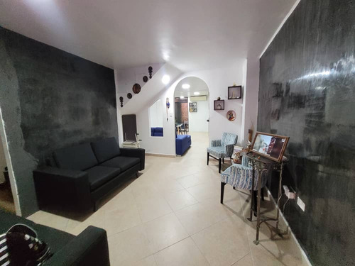Townhouse En Venta En Urbanización Tazajal, Res. Villa Florencia