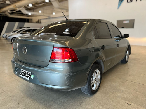 Volkswagen Voyage 1.6 Highline 101cv