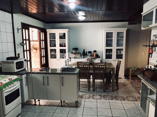 Imagem 16 de 22 de 2 Sobrados + Galpão!!! Campo Limpo - R$ 1.8 Mi - V4398