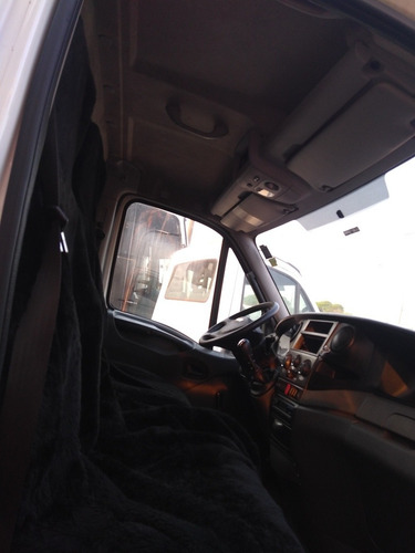 Imagem 5 de 10 de Iveco Daily Daily 55c17