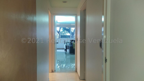 Imagen 8 de 19 de Apartamento En Venta En Campo Alegre 22-8516 Gustavo Nieves 0412 6057058