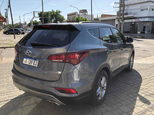 Hyundai Santa Fe 2.4 Seguridad 7as 6mt 2wd 2016
