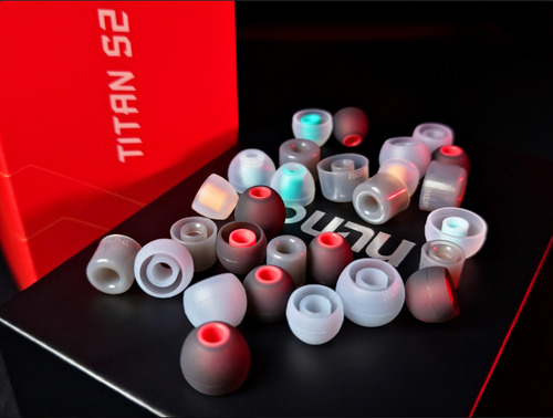 Fone De Ouvido In-ear Dunu Titan S2 Dual Magnetic Hi-res Cor Prateado