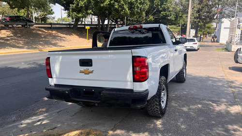 Chevrolet Silverado 4.3 Cab Regular V6 Aa Cd At