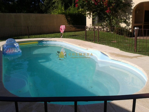 Encantadora Casa Sobre Francia A Metros Del Mar! Consulte- Ref: 2599