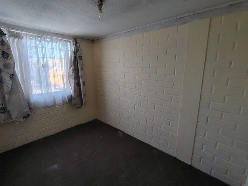 Casa De 2 Pisos, En Villa Los Adobes, Se Acepta Subsidio.