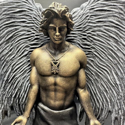Imagem Lucifer Portador Da Luz - Resina 30cm Cor Dourado