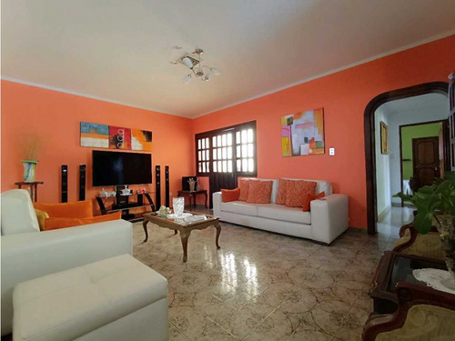 Casa En Venta En La Urb. Las Chimeneas Pe-8370419