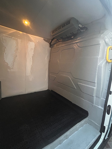 Ford Transit 2.2 Furgon Mediano 350m