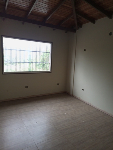 Imagen 12 de 16 de Amplia Y Hermosa Casa De Lujo Con Detalles A Terminar