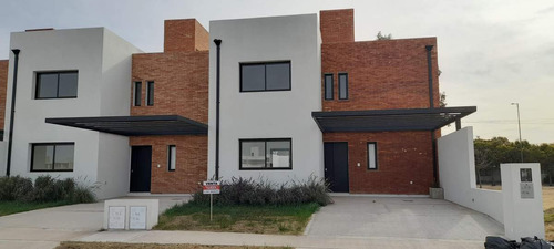 Duplex A Estrenar En San Ignacio Village