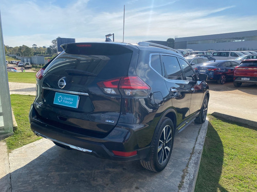 Nissan X-Trail 2.5 Exclusive 3 Row Cvt