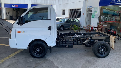 Imagem 5 de 11 de Hyundai Hr 2.5 Longo S/caçamba 4x2 16v 130cv Turbo Inter