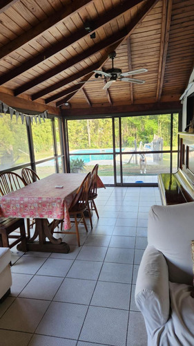 Casa En Venta - 3 Dormitorios 2 Baños - Cochera - 676mts2 - Pilar