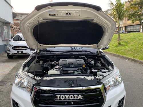 Imagen 7 de 9 de Toyota Hilux 2.4l 2018
