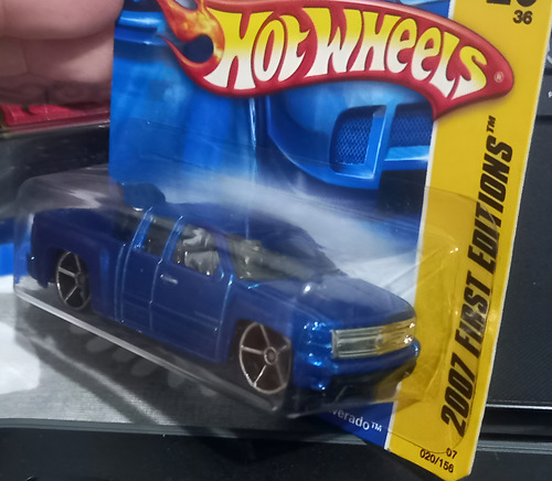 Hot Wheels 1:64 Gm Chevy Silverado First Editions 2007 Azul