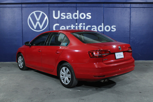 Volkswagen Jetta 2.0 L4 At