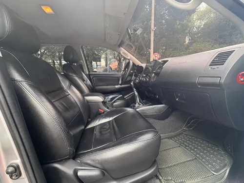 Toyota Fortuner 2.7MT 4X2