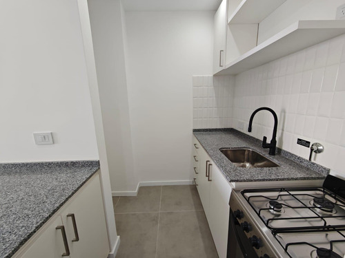 5 Entre 42 Y 43 La Plata -monoambiente Amoblado En Alquiler