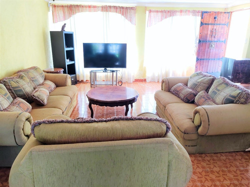 Imagen 6 de 14 de Casa Con Precioso Jardín, 4 Rec, 3autos, Calle Tranquila