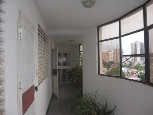 Imagen 3 de 11 de Se Vende Cómodo Apartamento En Maracaibo