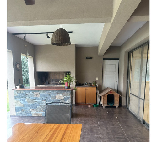 Casa Country San Isidro Villa Allende 3 Dorm Estudio Pileta Dep Servicio