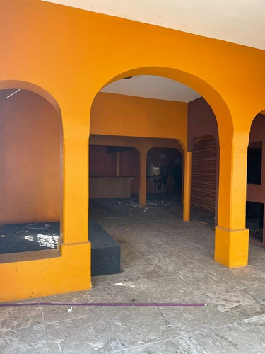 Imagen 12 de 21 de Local Comercial Frente Al Acuario, Súper Ubicacion