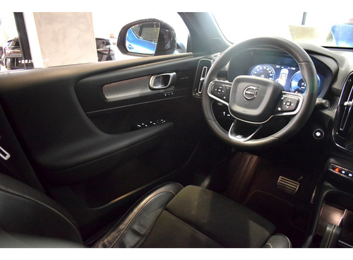 Volvo XC40 1.5 T5 RECHARGE R-DESIGN GEARTRONIC