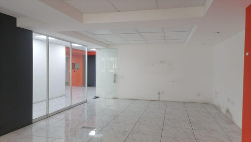 Hermosas Oficinas, Excelente Ubicacion, Con Salas Juntas Y Salon Vip