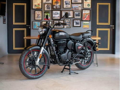 Royal Enfield Classic 350 Dark Stealth Black Reserva