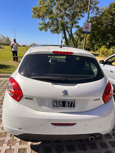 Peugeot 208 1.6 Feline