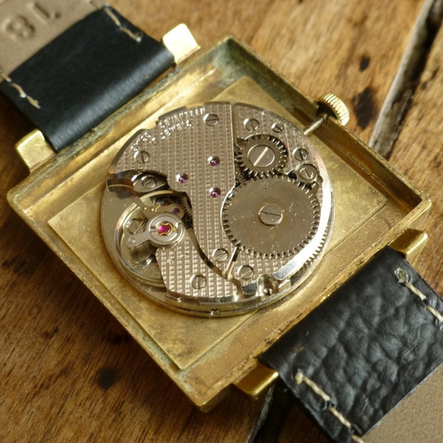 Imagen 6 de 6 de Silvana Tv Rectangular Antiguo Oro Enchape Reloj 28221swt