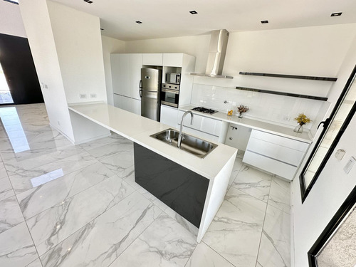 Casa En Venta 4 Ambientes En Una Planta Con Pileta - Barrio Privado San Lucas