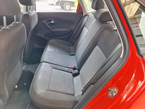 Volkswagen Vento 1.6 Highline At