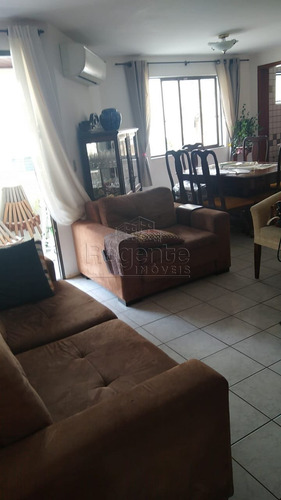 Imagem 4 de 9 de Apartamento A Venda Com 3 Quartos No Bairro Abraao Em Florianopolis - V-81775