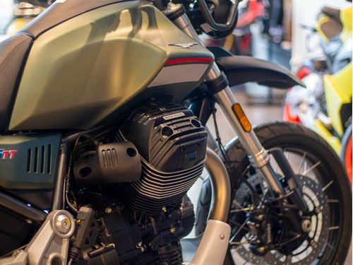 Imagen 25 de 25 de Moto Guzzi V85 Tt Verde Financiación Disponible