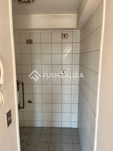 Depto En Venta De 1 Dorm. En Santiago , Metro Los Heroes