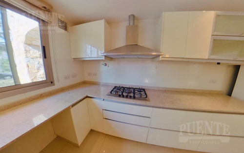 Imagen 9 de 19 de Excelente Casa En Venta O Alquiler En Saint Thomas Sur - Canning