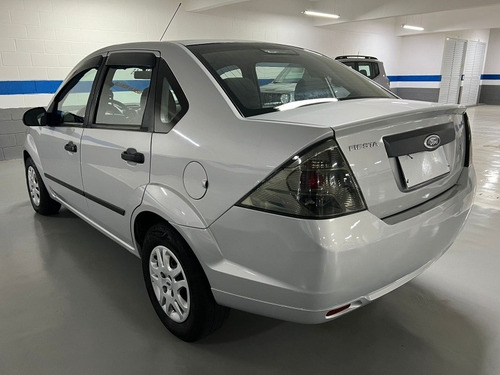 Imagem 2 de 13 de Ford Fiesta Sedan Ano 2011 1.6 Completo