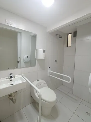 Local En Arriendo/venta En Chapinero Alto. Cod A22221