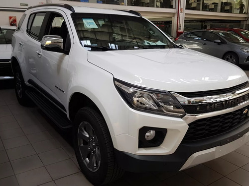 Imagen 10 de 19 de Chevrolet Trailblazer 4x4 At 3 Filas De Asientos 0km 2023 Go