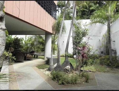 En Venta Hermosa Quinta En El Marqués Norte. Costruccion De Primera!!! Anexo Para Huéspedes. Terraza Con Vista Al Ávila. (alianza)
