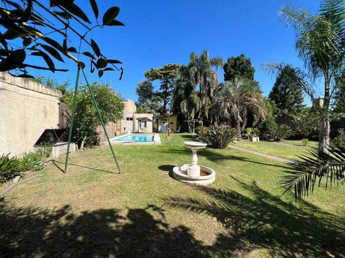 Casa Quinta De 4 Ambientes En Venta