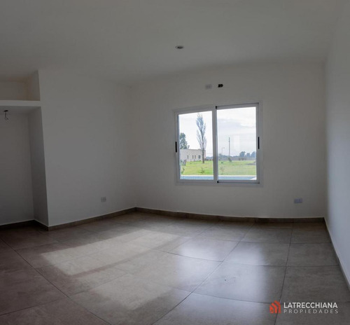 Casa En Alquiler O Venta. A Estrenar. Barrio Horizontes Al Sur. Canning.