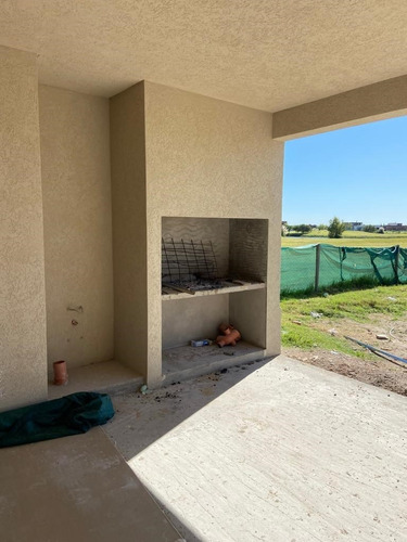 Imagen 17 de 20 de Casa En Venta Al Golf Y Lagunas En El Cantón, Escobar