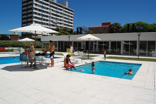 Imagen 11 de 22 de Venta De Apartamento De 3 Dormitorios En La Brava