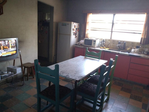 Imagen 7 de 11 de Chalet A La Venta En Pa Con Local Terreno Al Fondo