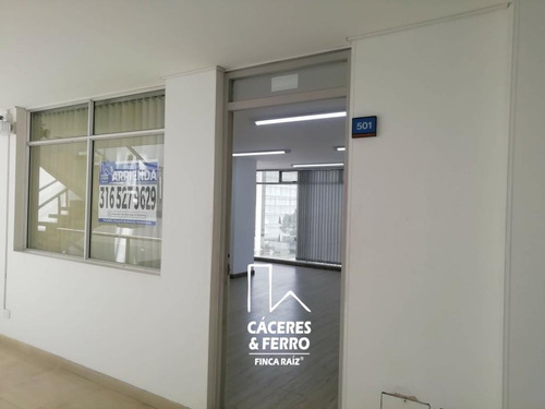 Imagen 1 de 11 de Oficina En Arriendo En Bogotá Chico. Cod 22417